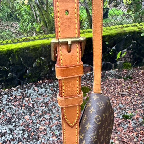 Louis Vuitton Saint Cloud GM Monogram Crossbody Bag Vintage 1999 France - Picture 8 of 16